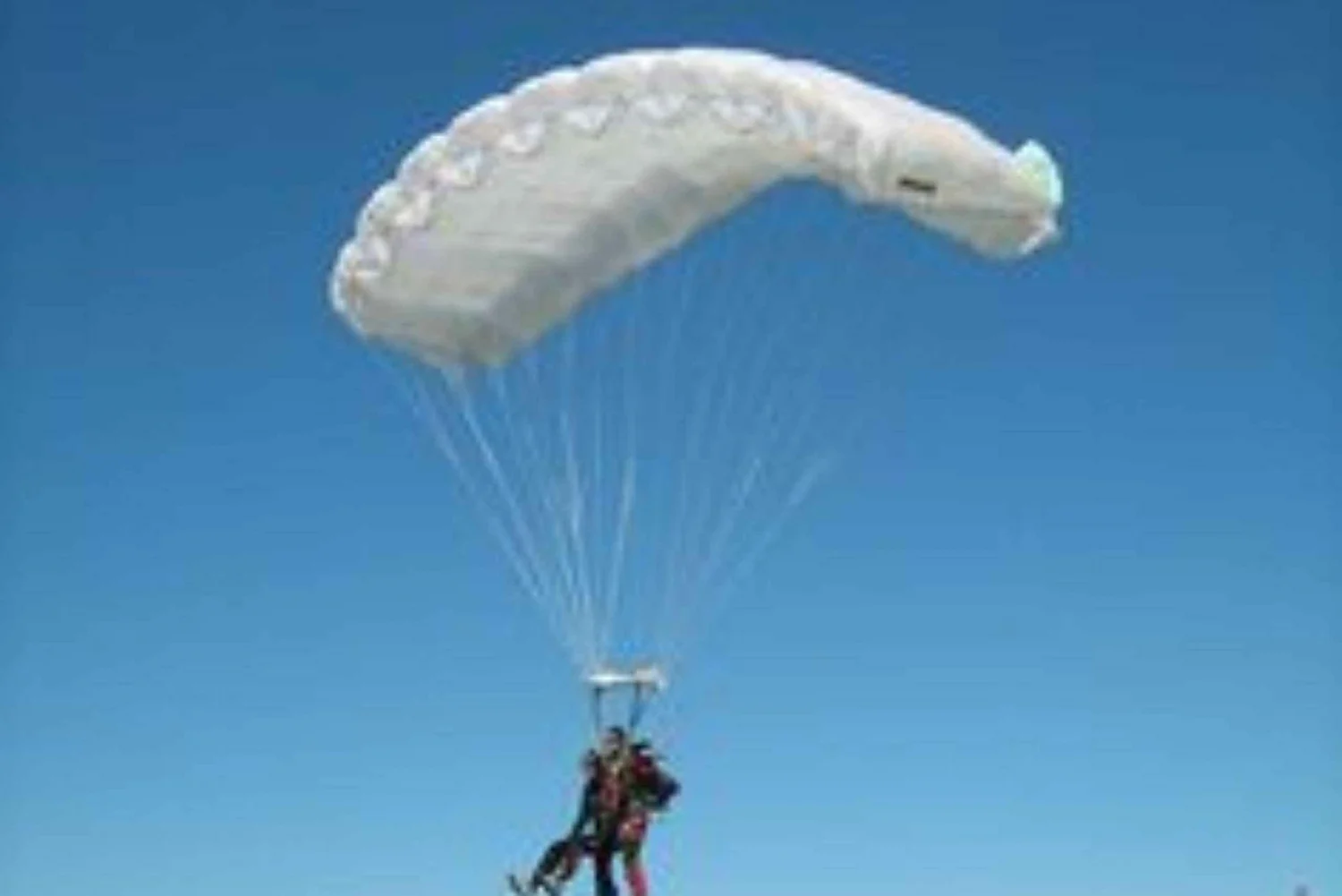 L’expérience ultime Saut en parachute au-dessus des Montagnes de l’Atlas à Marrakech L'expérience ultime : Saut en parachute au-dessus des Montagnes de l'Atlas à Marrakech
